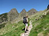 Salita al Laghetto di Pietra Quadra (2100 m. circa ) e al nuovo Rifugio Tre Pizzi-Pietra Quadra (2012 m) - FOTOGALLERY